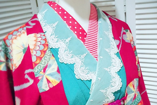 アンティーク着物とは 柄や生地の特徴 見分け方などをご紹介します かふぇきもの Cafekimono